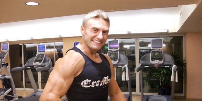 INTERVIEW SERIES - Robert Cheeke - Chic Vegan
