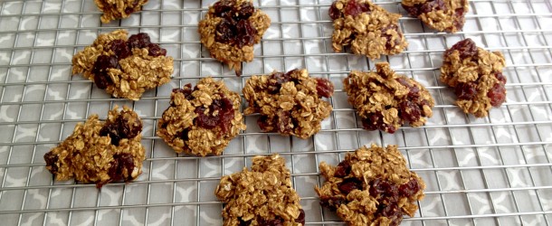 Vegan and Gluten-Free Chinese 5 Spice Cherry Oatmeal Cookies