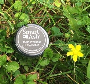 Smart Ash Teeth Whitener