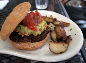 10 Tips for Vegan Dining in Restaurants – Garden Cafe Burger