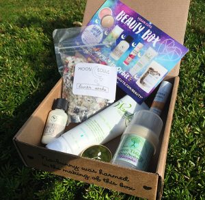 the July Vegan Cuts Vegan Beauty Box