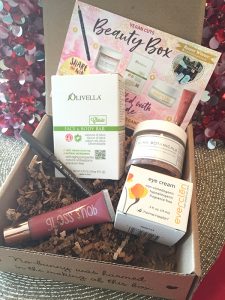 he The November Vegan Cuts Vegan Beauty Box