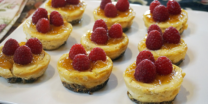 Mini Raspberry Cheeze-Cakes from Jazzy Vegetarian's Deliciously Vegan